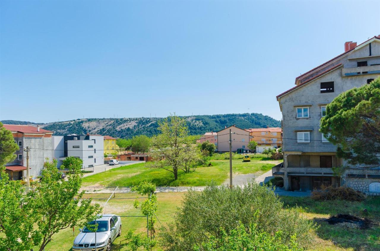 Apartments Anica F Lopar Bagian luar foto