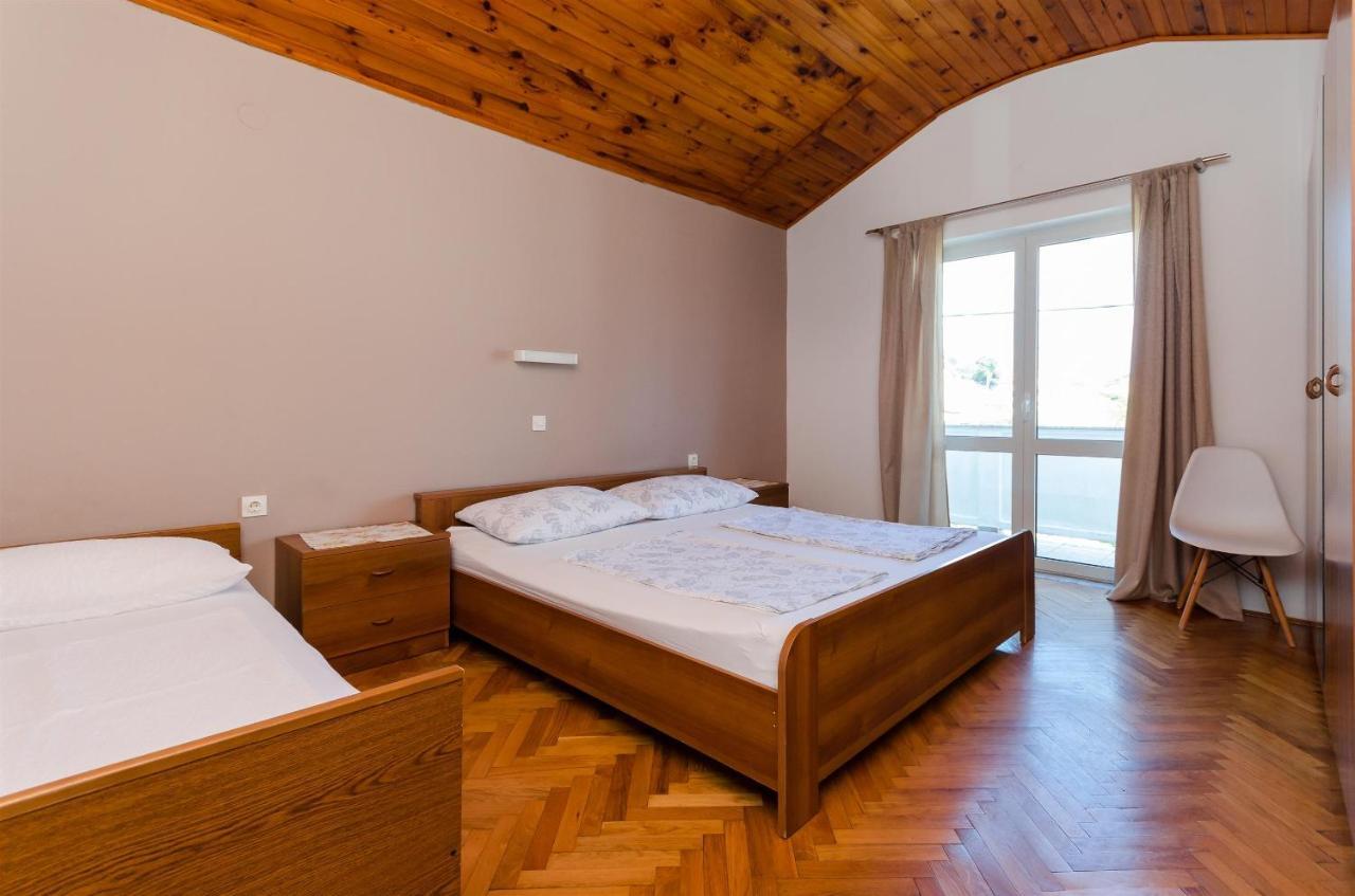 Apartments Anica F Lopar Bagian luar foto