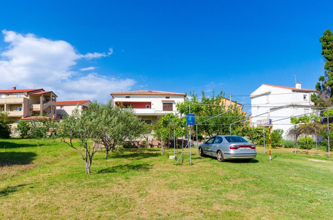 Apartments Anica F Lopar Bagian luar foto
