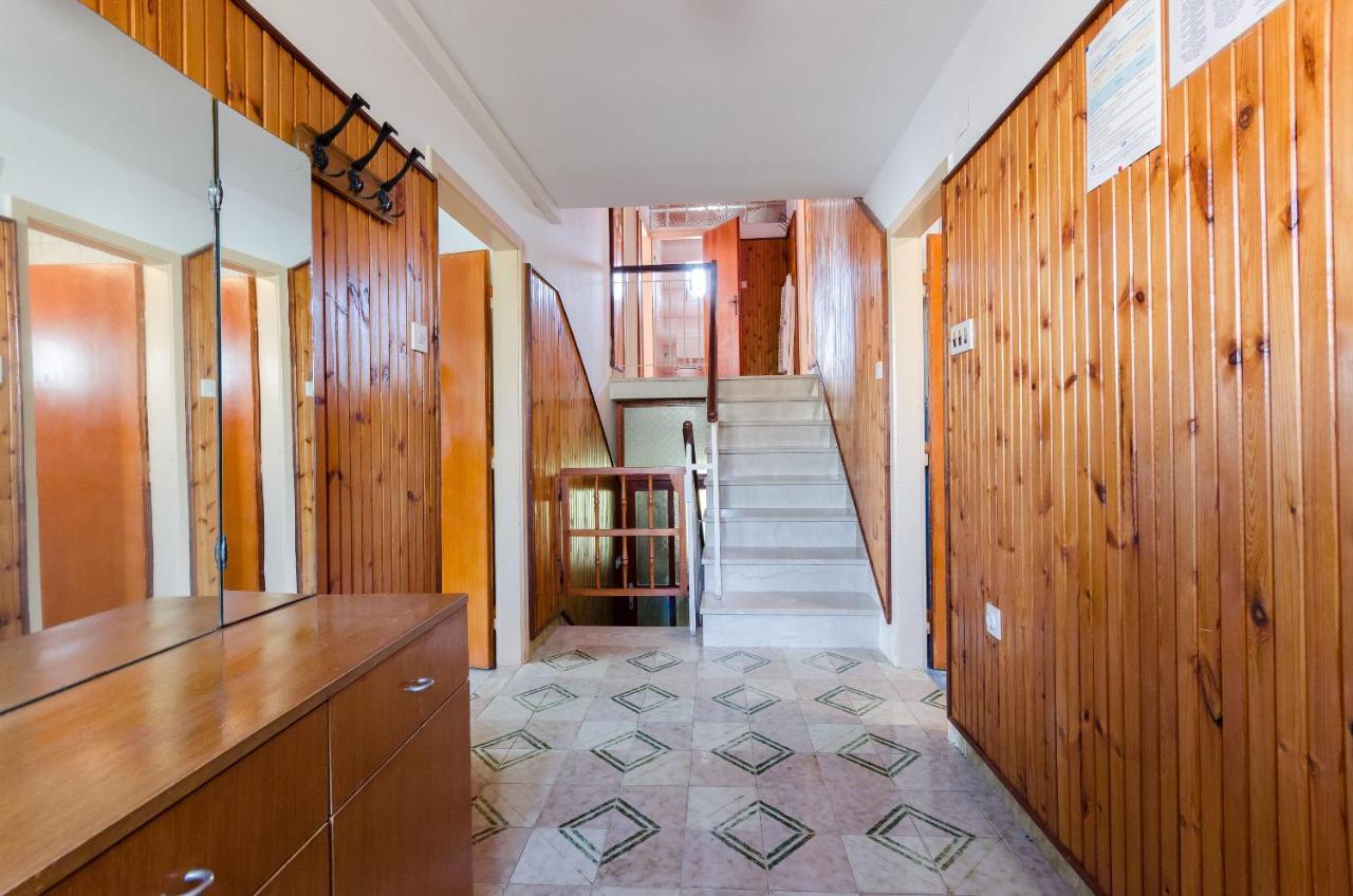 Apartments Anica F Lopar Bagian luar foto