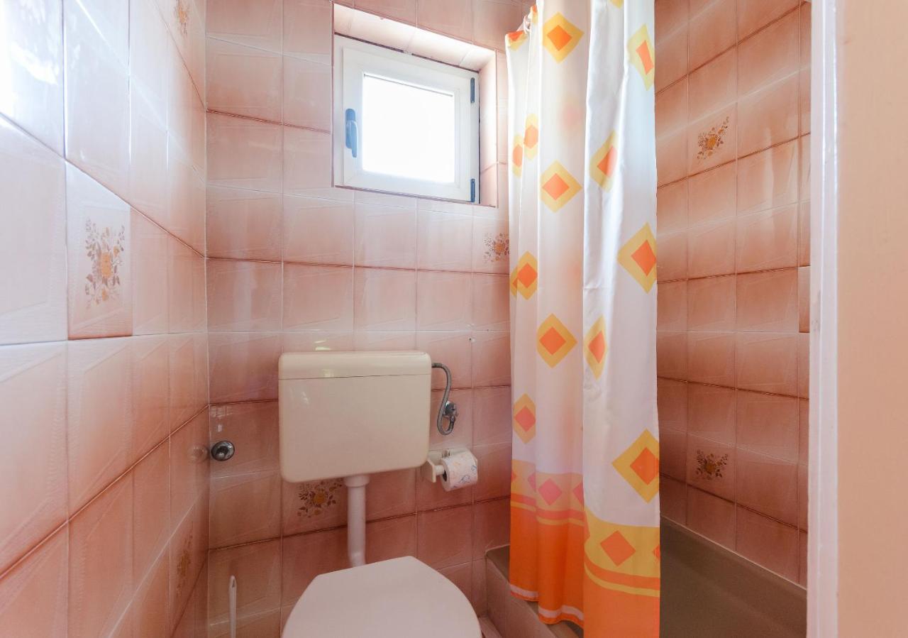 Apartments Anica F Lopar Bagian luar foto