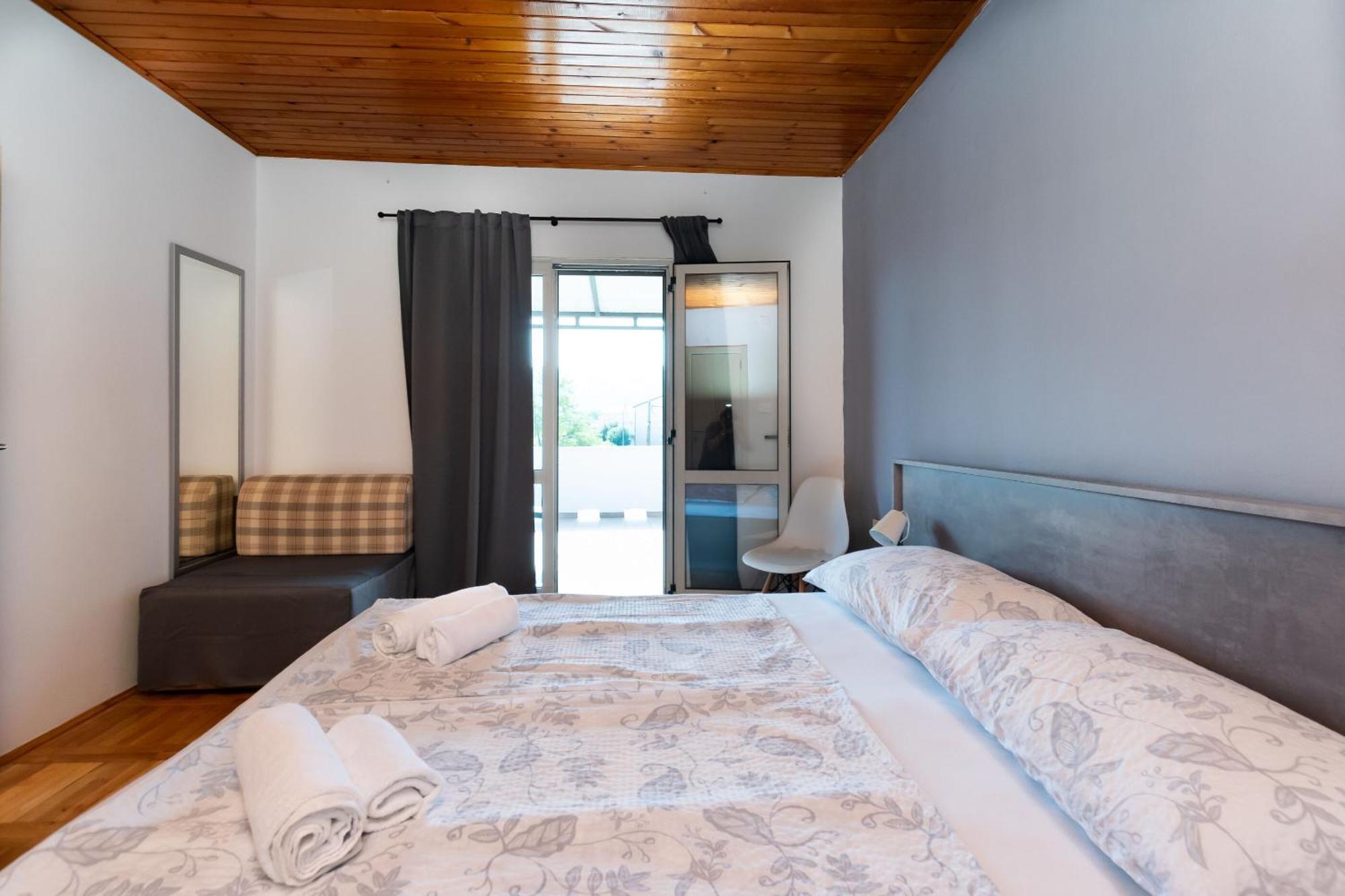 Apartments Anica F Lopar Bagian luar foto